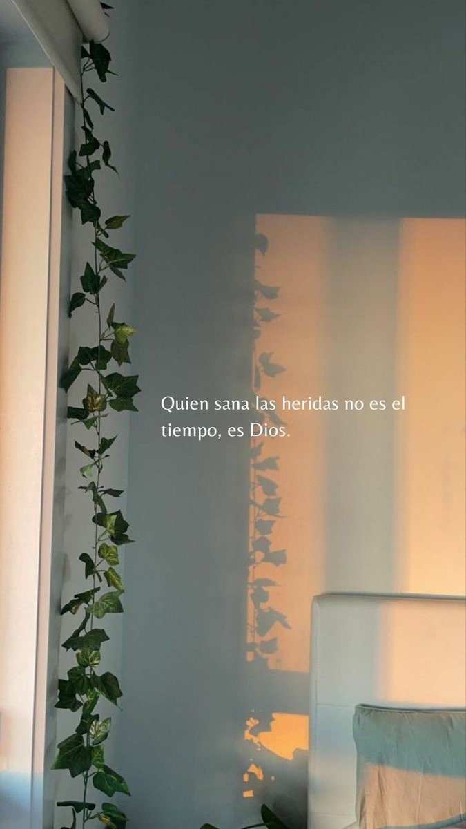bibliainlinea's tweet photo. Quien sana las heridas no es el tiempo, es Dios. https://t.co/hhd5r5L8ry