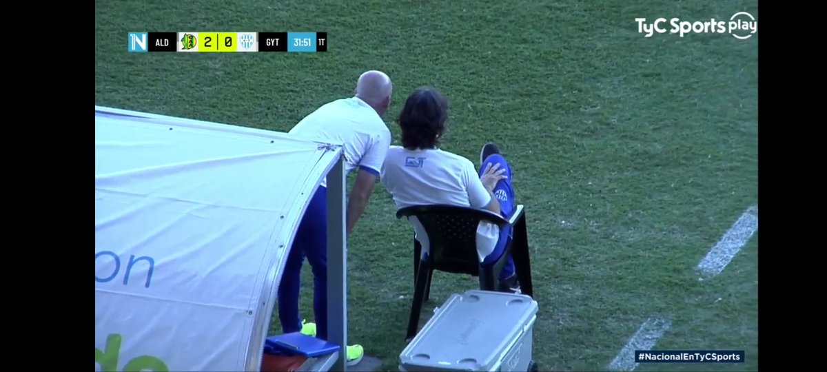 Forestello al ayudante:  Tranquilo pa, ahora lo empatamos