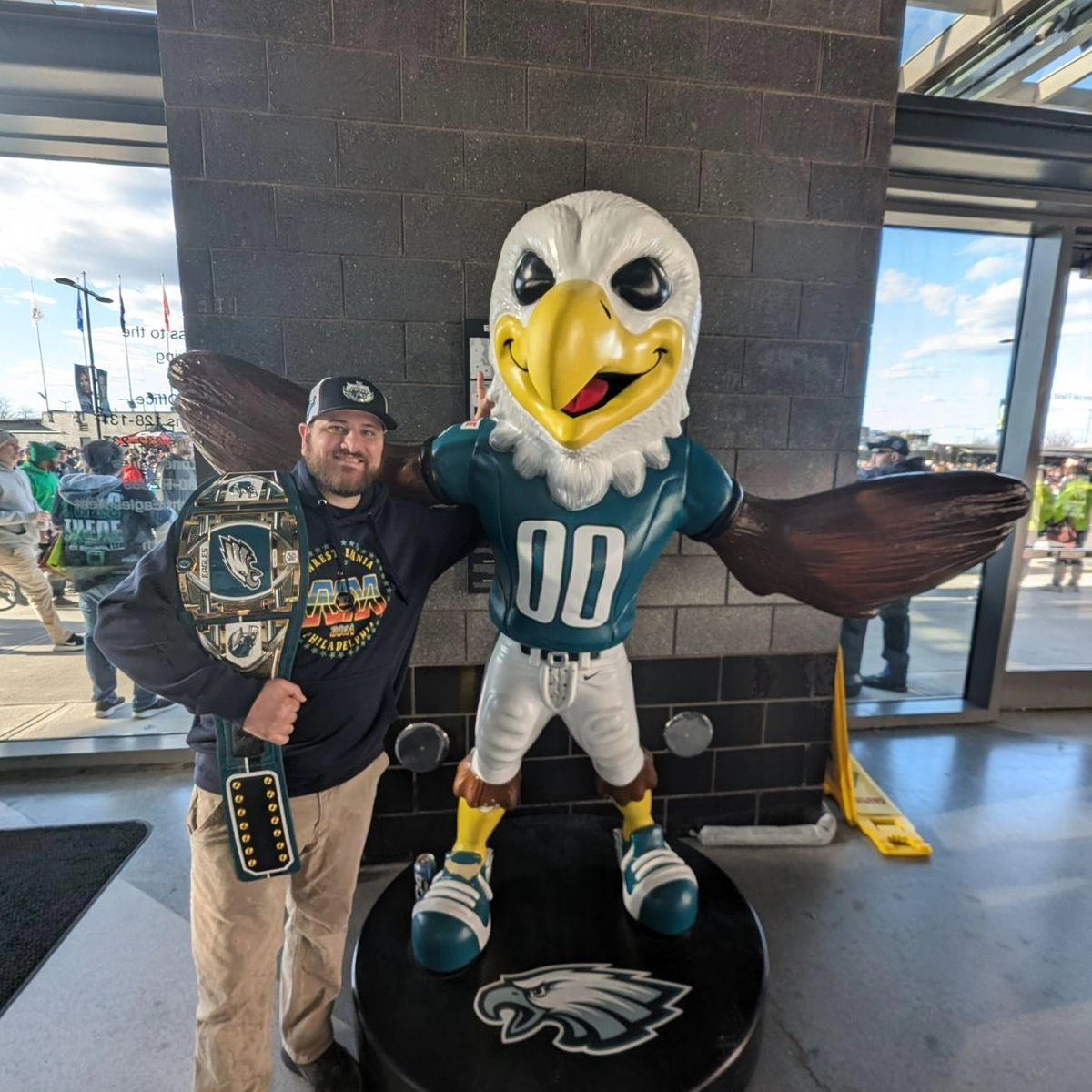 MatthewMyers20's tweet photo. Almost time for #Wrestlemania night 2! #RomanvsCody #TheRock #BloodlineRules https://t.co/M5FvbmgKsW