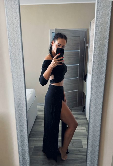 do you want to fuck me??❤️ write it to me in the comments😈 RT🔥 = GIFT🎁  https://t.co/0W2YGruL2o https://t