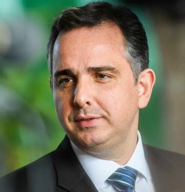 SergioAJBarrett's tweet photo. Mas e os Presidentes da Câmara e do Senado do Brasil NÃO DEVERIAM ESTAR AGORA Anunciando que vai Entrar Na Prioridade de Votação o PROJETO DE REGULAMENTAÇÃO DAS REDES SOCIAIS, Diante Da AMEAÇA CRIMINOSA DO Elon Musk À SOBERANIA DO PAÍS? https://t.co/5X1wZ5x7gm