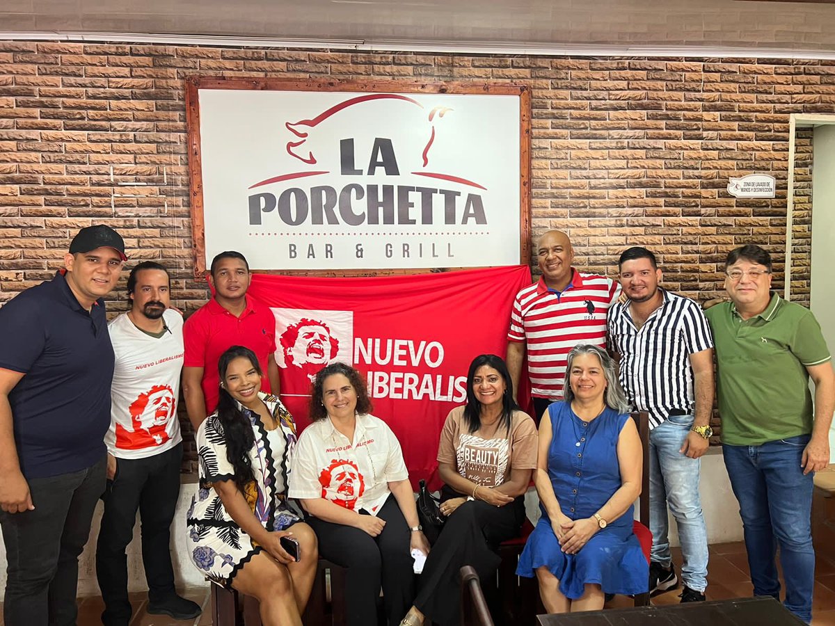 Federmanvizcai's tweet photo. Estamos muy contentos de poder continuar ese trabajo maravilloso de @sandraleventhal cómo coordinadora del Departamento del Atlántico del partido nuevo liberalismo asumimos este nuevo reto de construir sobre lo construido con mucho compromiso y responsabilidad.
#NuevoLiberalismo https://t.co/EKo8IoUlgC