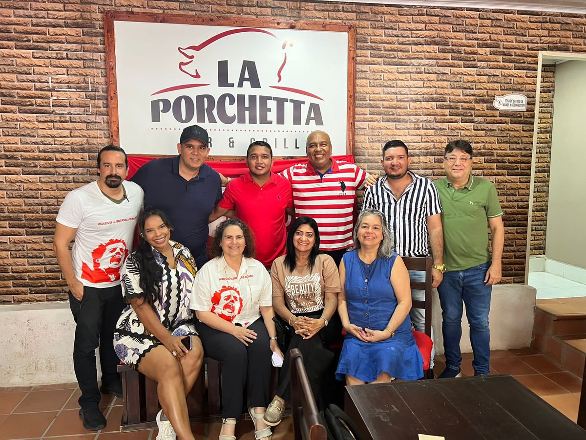 Federmanvizcai's tweet photo. Estamos muy contentos de poder continuar ese trabajo maravilloso de @sandraleventhal cómo coordinadora del Departamento del Atlántico del partido nuevo liberalismo asumimos este nuevo reto de construir sobre lo construido con mucho compromiso y responsabilidad.
#NuevoLiberalismo https://t.co/EKo8IoUlgC
