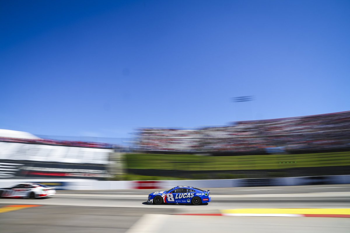 Kyle Busch tweet media