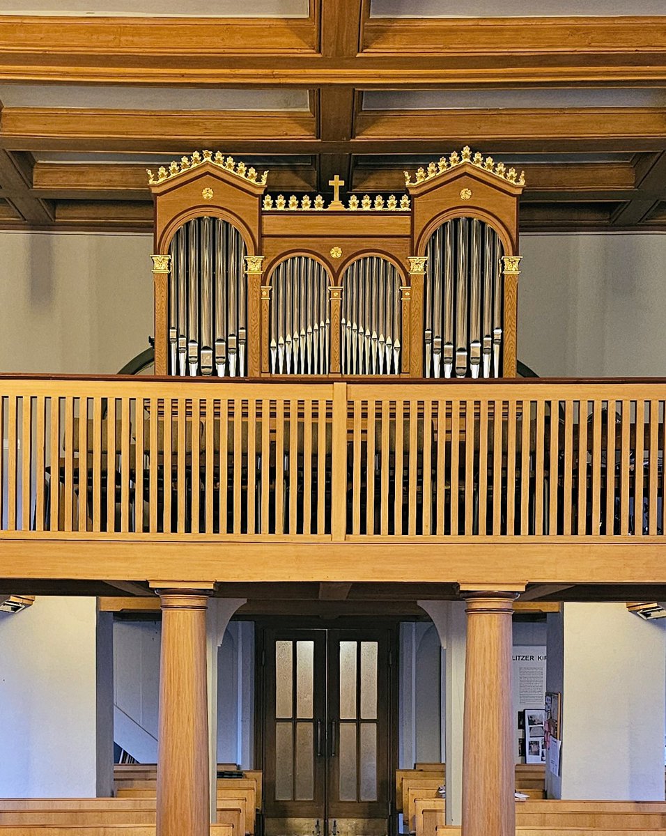 Today marks the 130th anniversary of the death of the German #OrganBuilder, Eduard #Gesell. :-) 🌼 🧭 † #Potsdam 🇩🇪 #Deutschland Dorfkirche Töplitz-Orgel 1880. 📸: Subbass1, 1st January 2024.