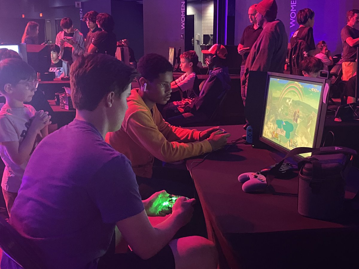 Excited to have 6 @BoerneISD MS students compete in the first @R20_Esports MS #SSBU tournament