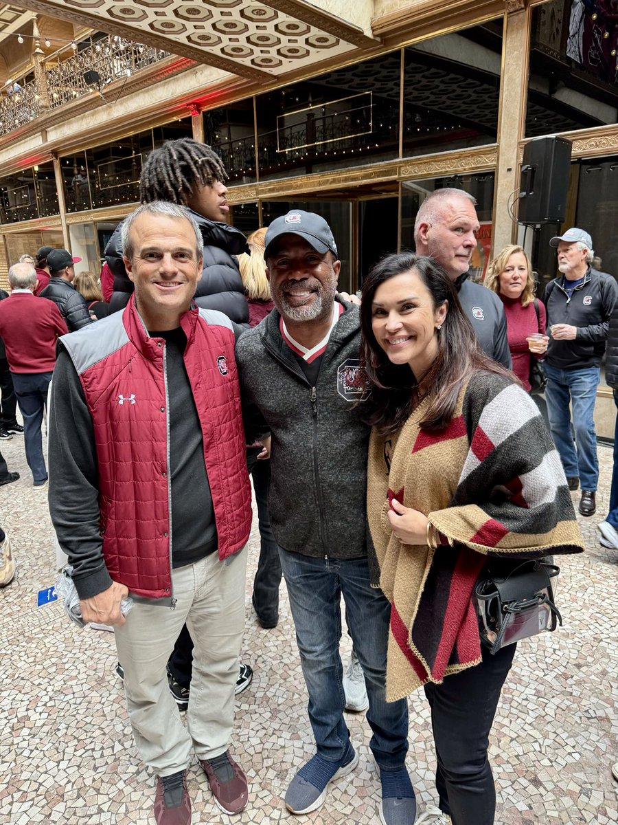 GREAT day to be a #Gamecock !!! Let’s meet up at a National Championship game again soon ⁦@dariusrucker⁩ 🤙🏻