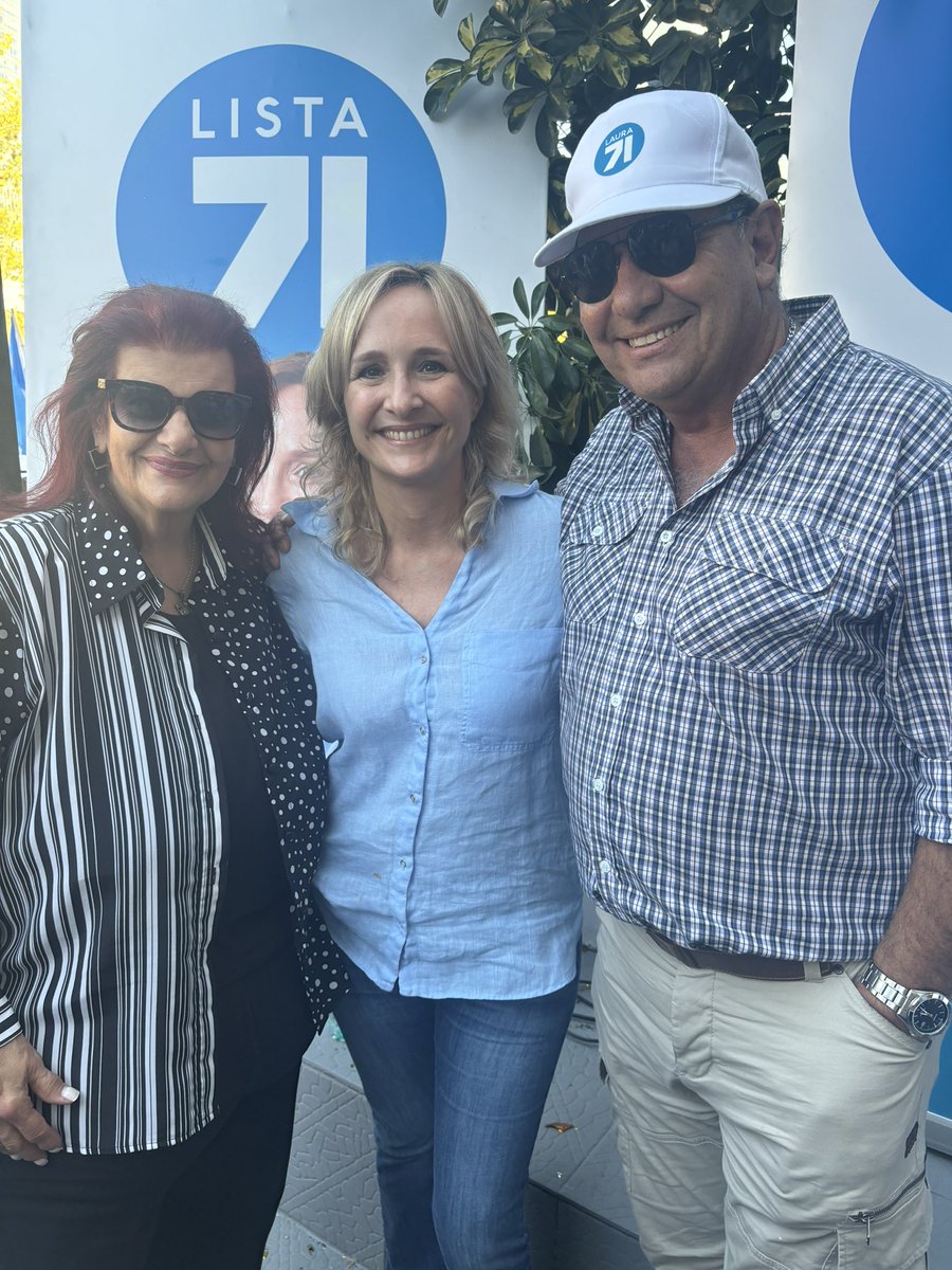 DirDelpino's tweet photo. Continuamos con la recorrida. Club de la @lista71 en Pocitos, Luis A. Herrera 1315 @lauraraffo @gloriasaravista @Herrerismo @PNACIONAL https://t.co/eP5W9vwUsc