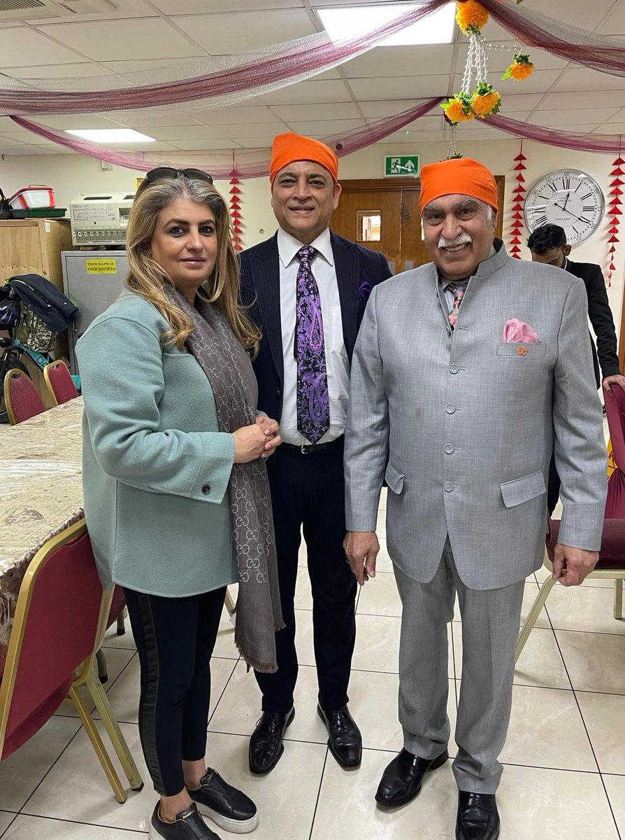 Delighted to join Southall Vaisakhi procession - Nagar Kirtan and visit to Ram Mandir in Southall. London is all about bringing different communities together! #tarunghulati #tarunformayor #tarunghulatiformayor #londoner #london @sgsssouthall @shreerammandir_south