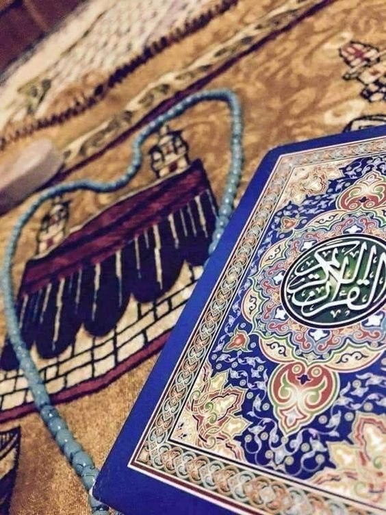 #Assalamu__Alaikum____ ' Tahajjud me ki gayi Dua band huye sab daerwaze khol deti hai, Tahajjud mein farsh par kiye gaye sajdey insaan ko arsh par Allah se milwa dete hain.'!!!!!💖✨ #Ramadan