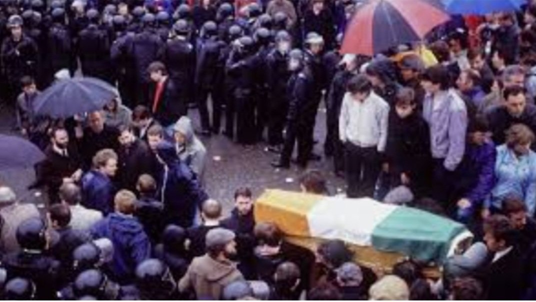 Larry Marley was laid to rest in the Republican Plot in Milltown Cemetery Belfast 37 years ago today. It was the largest display of Republican support since the 1981 Hunger Strike.
The Crown forces had failed to intimidate the Marley family & the Republican people of Ardoyne. RIP