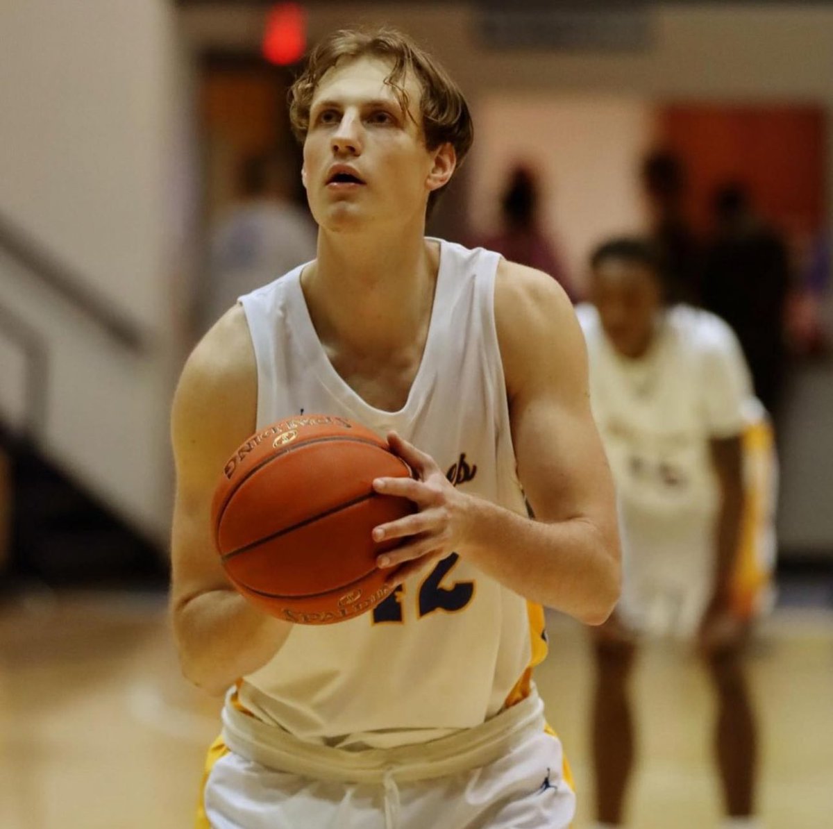 Men’s coaches: 6’9” F/C Vilhelm Bodingh is transferring from Vincennes and has opened his recruitment—full qualifier

Swedish U20 National teamer that can bang, stretch the floor, has touch inside, and the mobility to defend PnR at a good level. Reach out while you can!