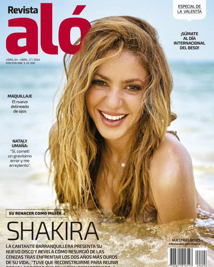 .@Shakira es la portada para el mes de abril en <a href="/ALOdigital/">Revista ALÓ</a>!!!