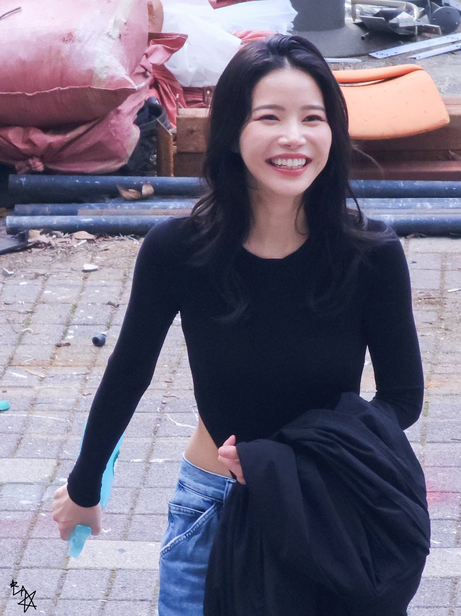 yongsun2da's tweet image. haha, what?