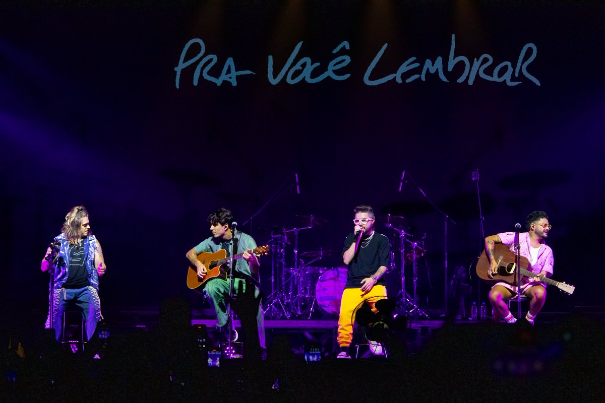 itsmarimarina's tweet photo. #PraVocêLembrarTour 🧡🩷💙💚
.
@pelanza | @eupelu | @kobarestart | @thomasrestart | @restartoficial 
.
.
.
#Restart #FamíliaRestart #RestartADespedida https://t.co/44D0Nglslo
