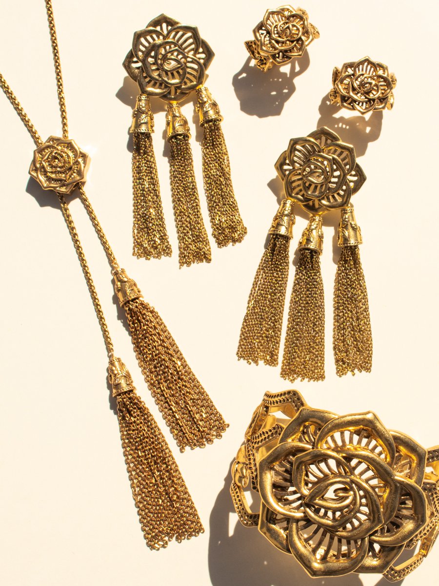 An homage to Yellow Rose by Kendra Scott's namesake rose motif, meet the Ansel suite. ✨💛 From a statement cuff to a versatile modern take on the Bolo, this suite celebrates ranch life in true Kendra Scott style. Shop these styles and more now: bit.ly/4cHHNkh