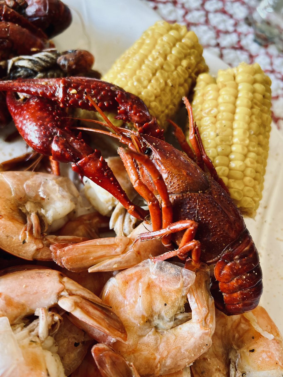 “We have crawfish boil at home.” 🦞🌽🦐

#foodie #foodphotography #crawfishboil #dinner #eatinggood #homecooking