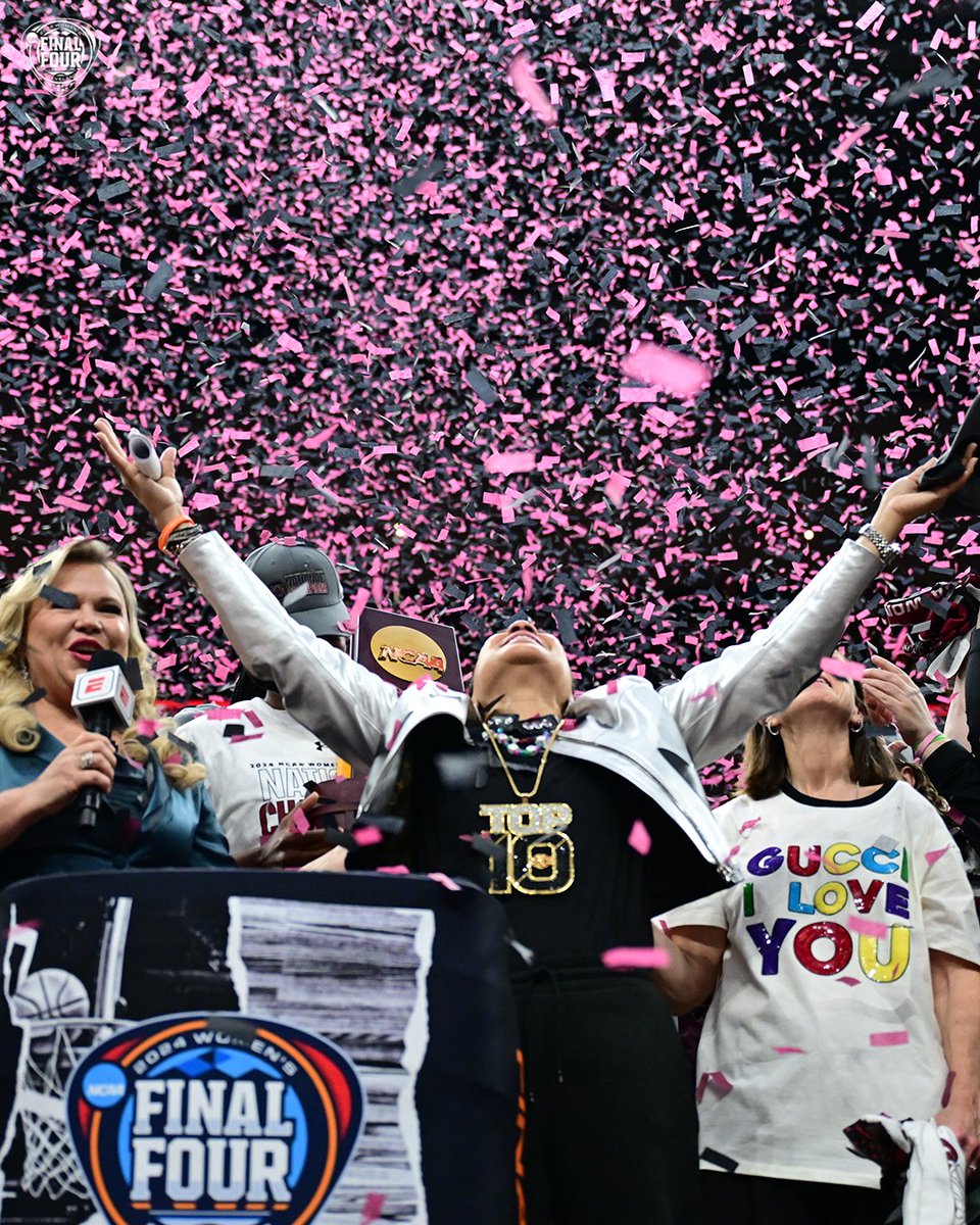 REIGNING 👑

#NationalChampionship x <a href="/GamecockWBB/">South Carolina Women's Basketball</a>