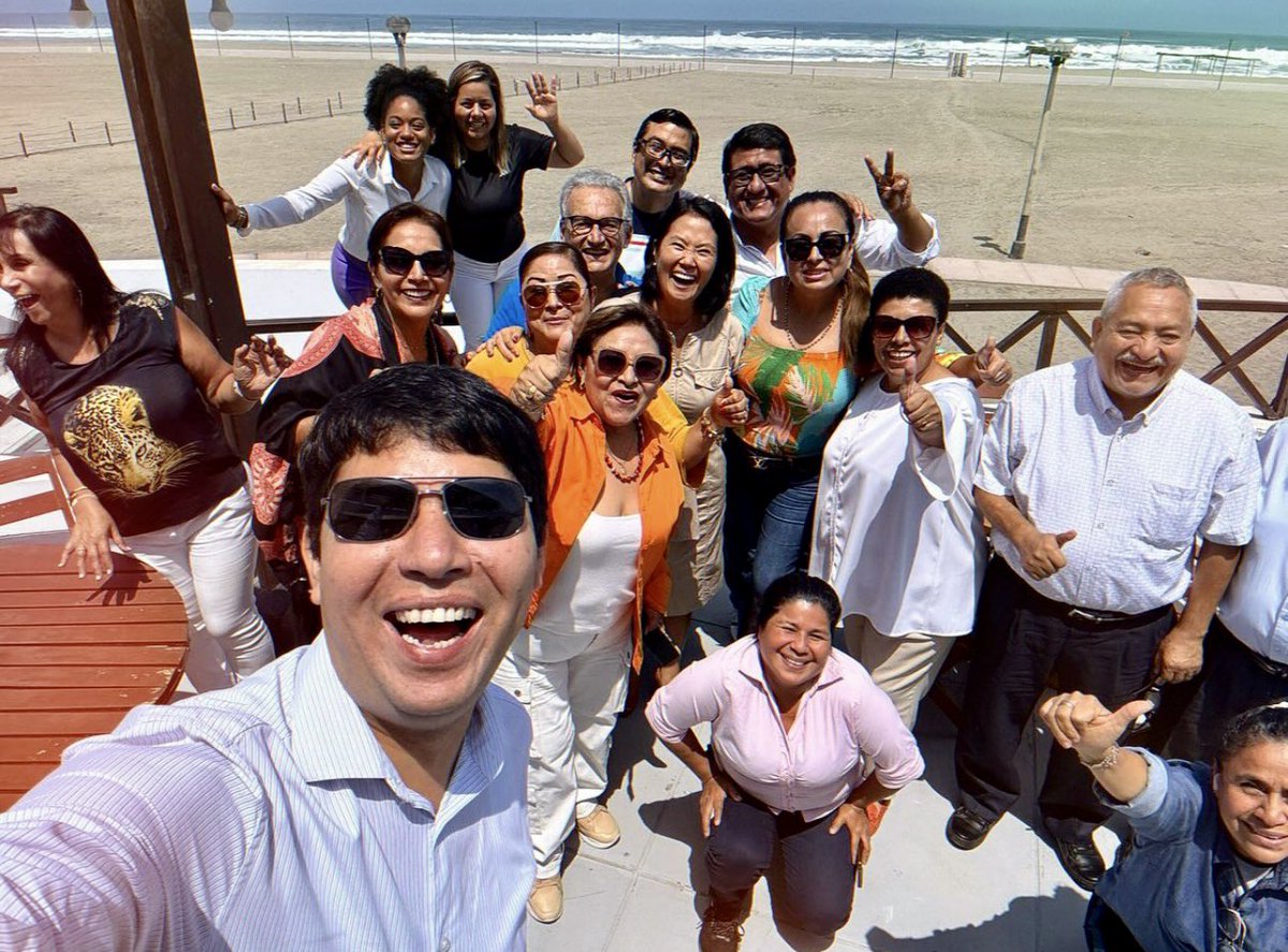 Tuvimos un fin de semana de capacitación y trabajo en equipo junto a los congresistas de <a href="/FuerzaPopular__/">Partido Político Fuerza Popular</a> . Nos acompañaron Percy Medina, Jefe de Idea Internacional Perú, Nelson Schack, Contralor General, Carolina Arbeláez y Andrés Forero, diputados de Colombia y directivos de