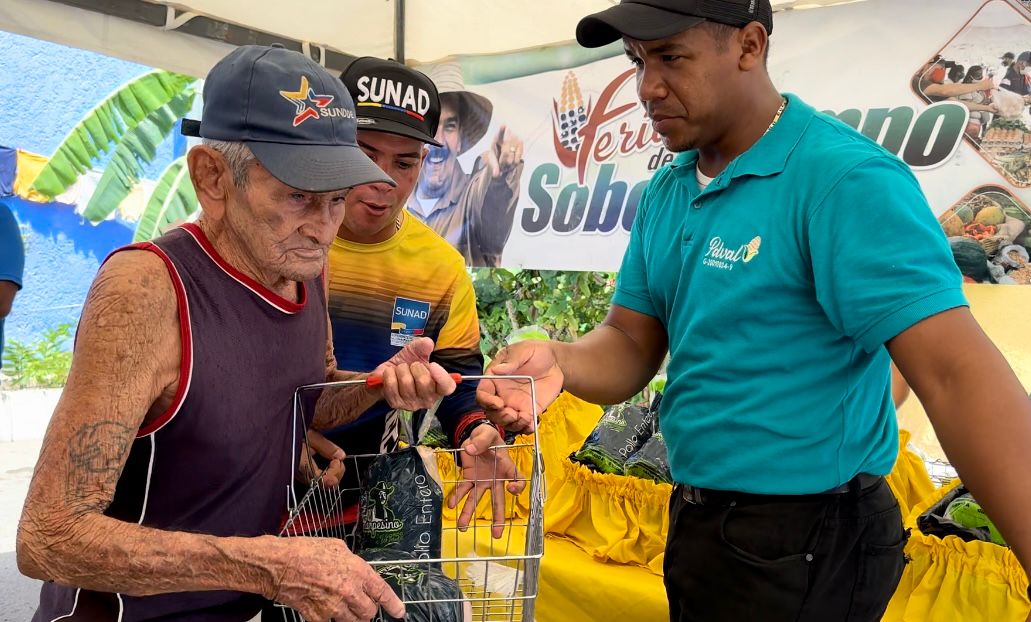 Durante este #6Abr a través de PDVAL se beneficiaron 811 familias de la parroquia Santa Inés de Cumaná con la distribución de 3,81 toneladas de proteína animal mediante la Feria del Campo Soberano 

#VenezuelaSocialista