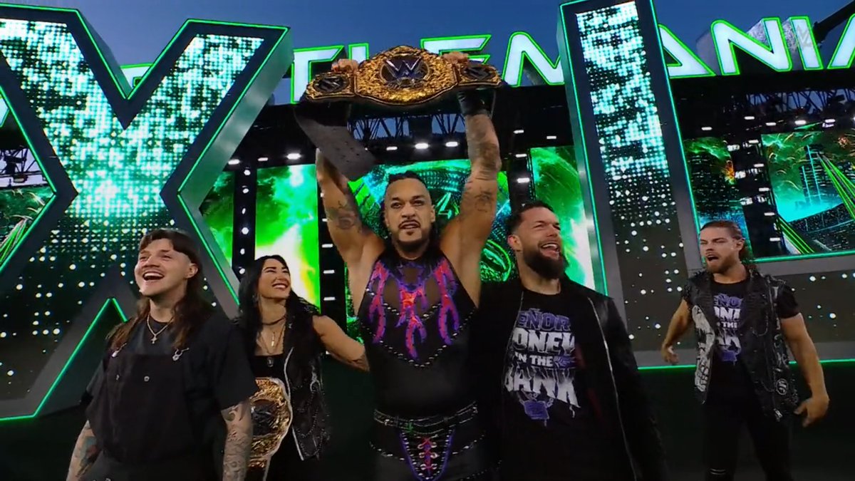 WWEGareth's tweet photo. HEIST OF THE CENTURY

#WrestleMania https://t.co/Jm0jm5HgDe