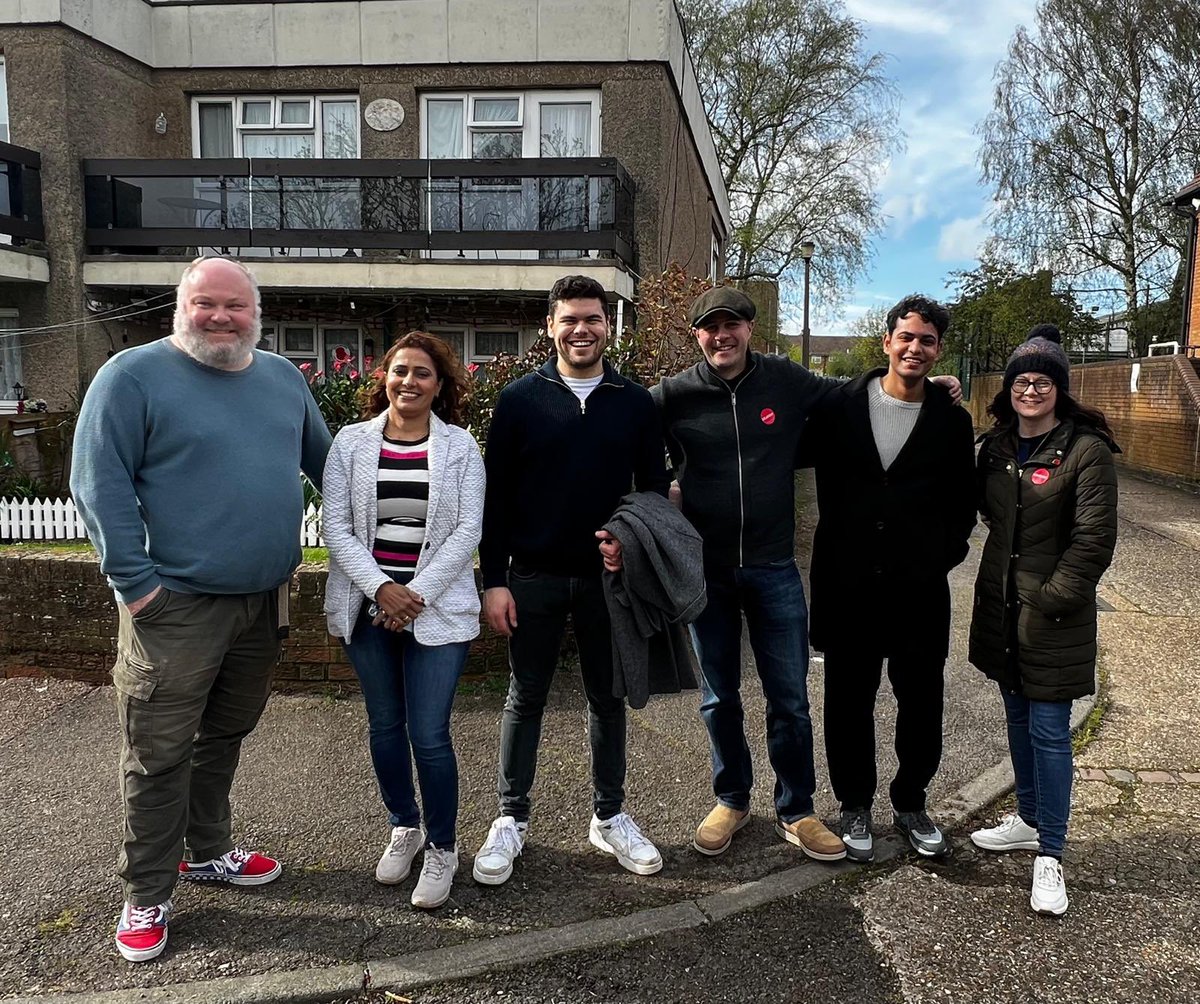 Wonderful and busy weekend out in Borehamwood. A community litter-pick with The Rotary Club followed by an encouraging campaign kick off, speaking to residents about what matters most in the area. Feeling inspired by the energy and appetite for change!