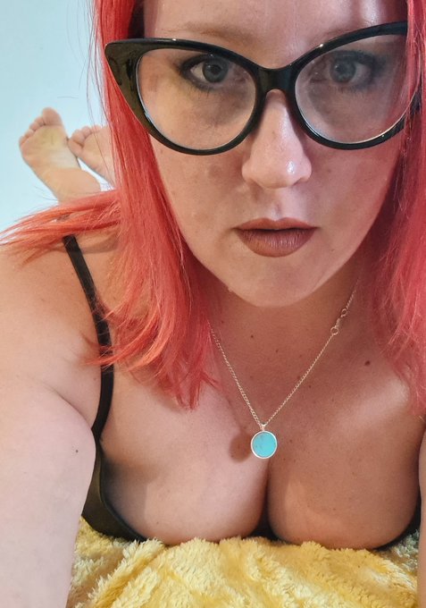 I'm online now on @chaturbate 🍑🍑🍑 https://t.co/qWcaQMT8Hu