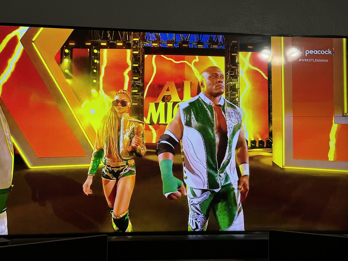 ErnestHooker89's tweet image. B-Fab 🤩🙌🏽🔥💙 #BFAB #WrestleMania