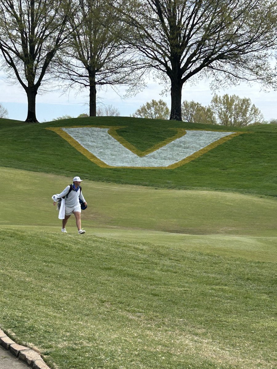 gtfields's tweet photo. Fun day with @fieldsreagan watching @campbellkremer play his last 9 regular season holes as a member of the @UKmensgolf Team. And we are taking credit for the eagle/birdie finish 😏 https://t.co/n3zI79l0gg