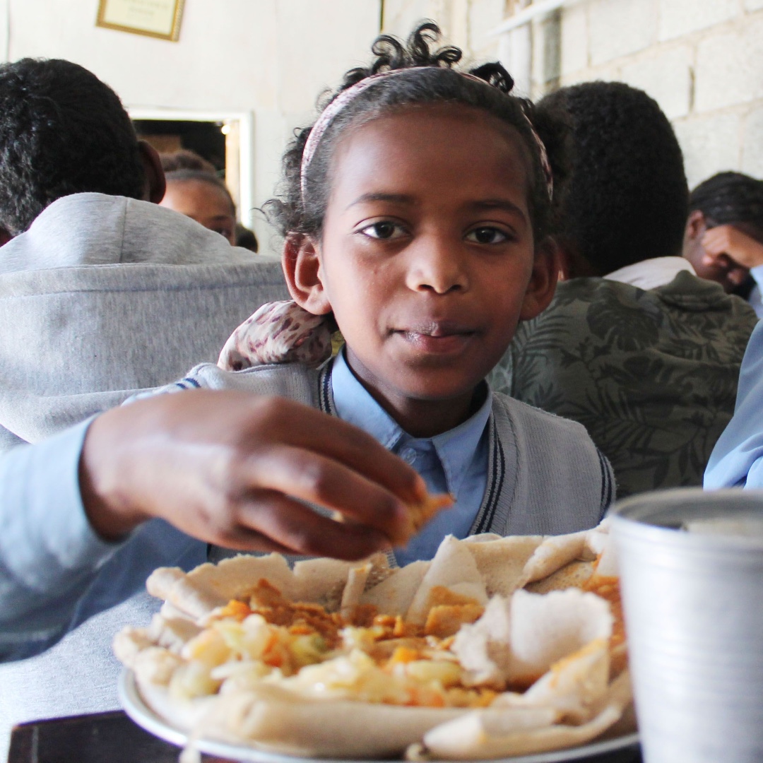 🌟 We are so proud to spotlight Nardos, one of our top students at Lelt! 📚 She visits our community center daily for a nutritious lunch, fueling her focus on school.  #EducationMatters #StudentSpotlight #LeltFamily 💪🏽🍎