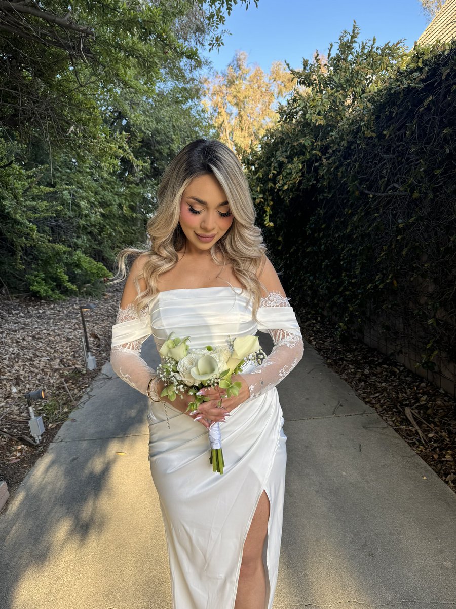 I'm a wife 🤍💐