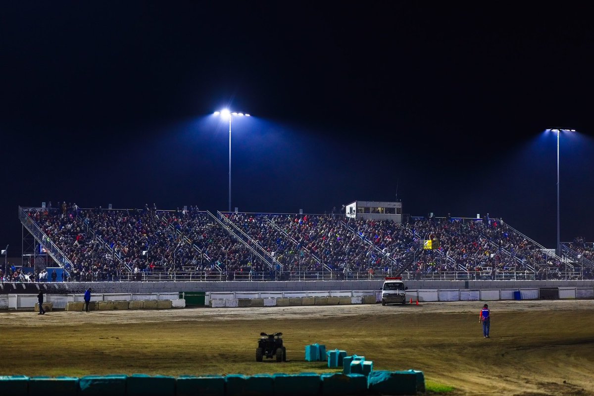 #ThanksForComing With Record crowds the last 2 weekends with the @WorldofOutlaws I just wanted to say THANKS Thanks to the fans for coming out to the event and seeing it in person. I know there are times when you are not able to attend and watch on @dirtvision or @flo and we