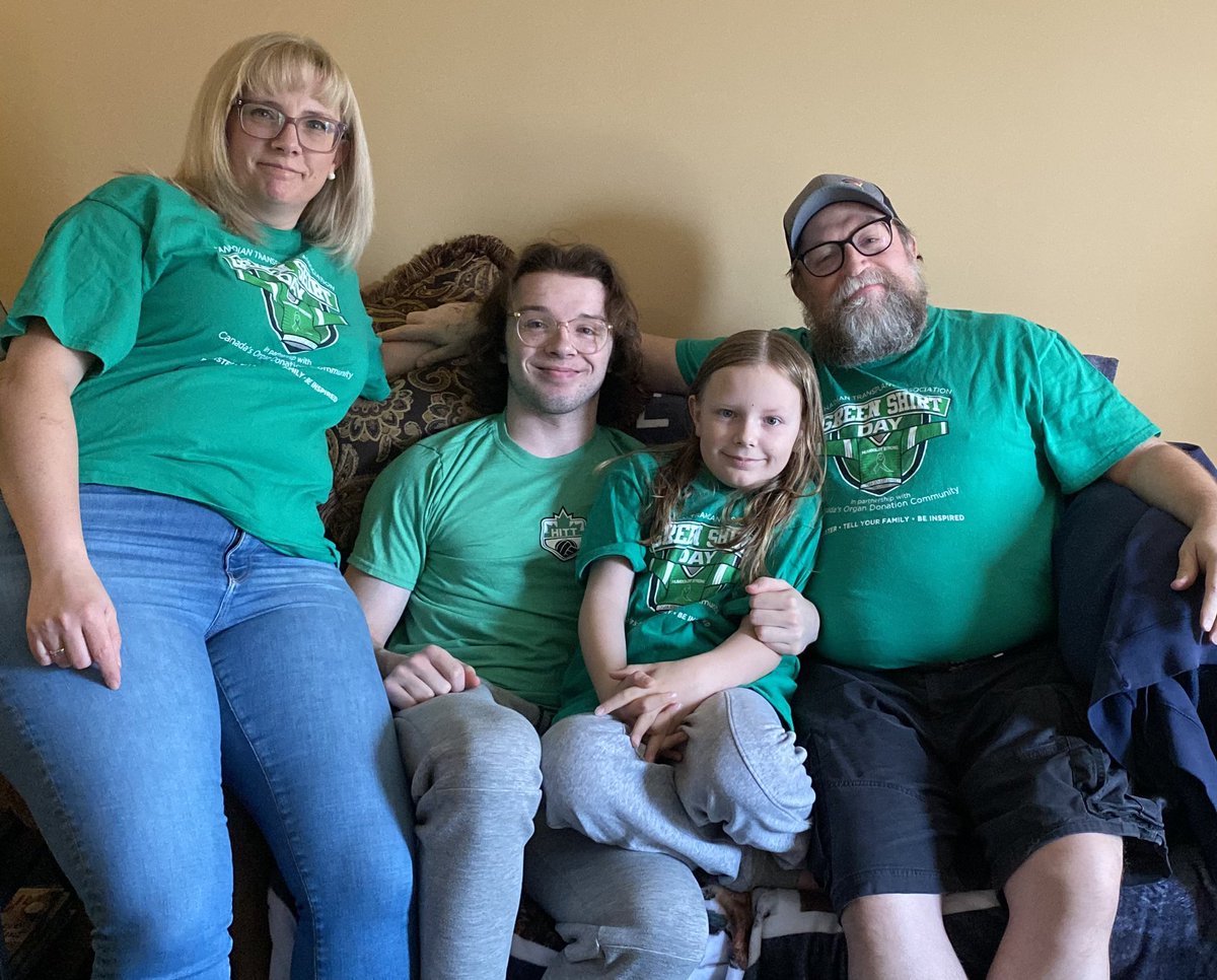 #LoganBouletEffect 
We missed skating at the Logan Boulet Arena but we never miss out on Green Shirt Day. #GreenShirtDay