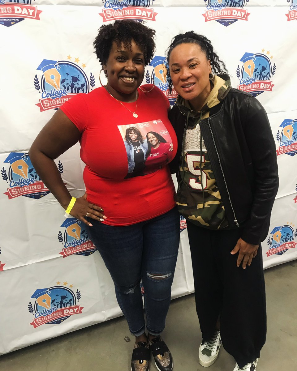 🐐 We need a <a href="/dawnstaley/">dawnstaley</a> day, block party and statue! Congrats <a href="/GamecockWBB/">South Carolina Women's Basketball</a>.  Let’s goooooo 💪🏾💪🏾💪🏾💪🏾#classact #PhillyRepresent