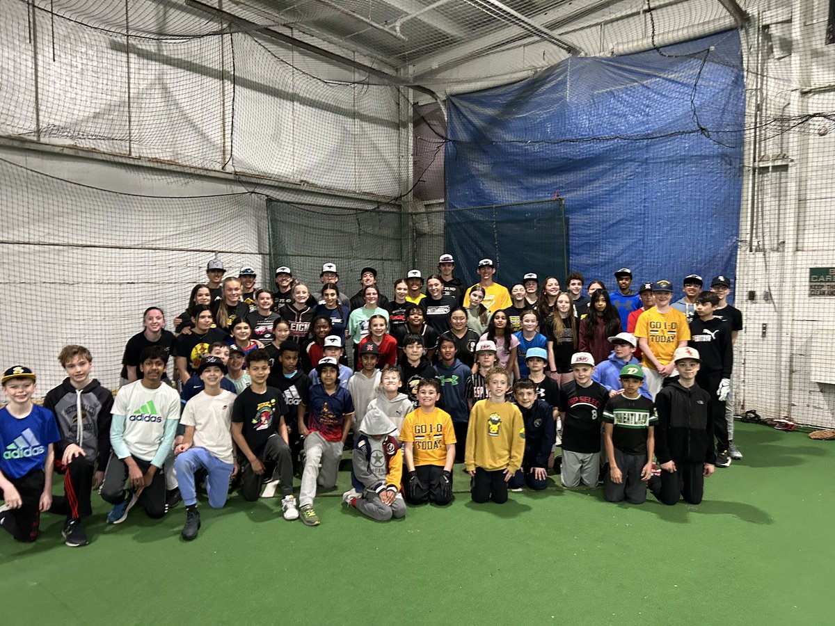 Spring Preseason Camp with @MeteaSoftball this afternoon! Great to see our future Mustangs working with our current student-athletes. More camps coming in the future to help grow our game and programs @MeteaBoosters @MeteaAthletics @meteavalley