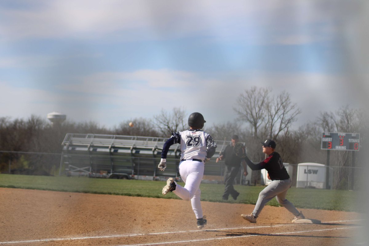 GradynP3's tweet image. Thanks for another great game for the guys Friday! 6-5 win over LSW. Let’s keep going! @BCbaseballtoday @LSNSilverBBall