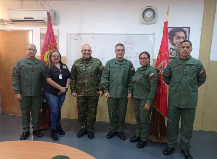 dcfsdt's tweet photo. #Entérate |El Centro de los Servicios Logísticos del #CODAI, dependencia administrativa adscrita al Comando de la Defensa Aeroespacial Integral, abre sus puertas y recibe a comisión auditora que ha sido designada para realizar la verificación de la correcta formación de la cuenta https://t.co/H6KBR7w7Zd
