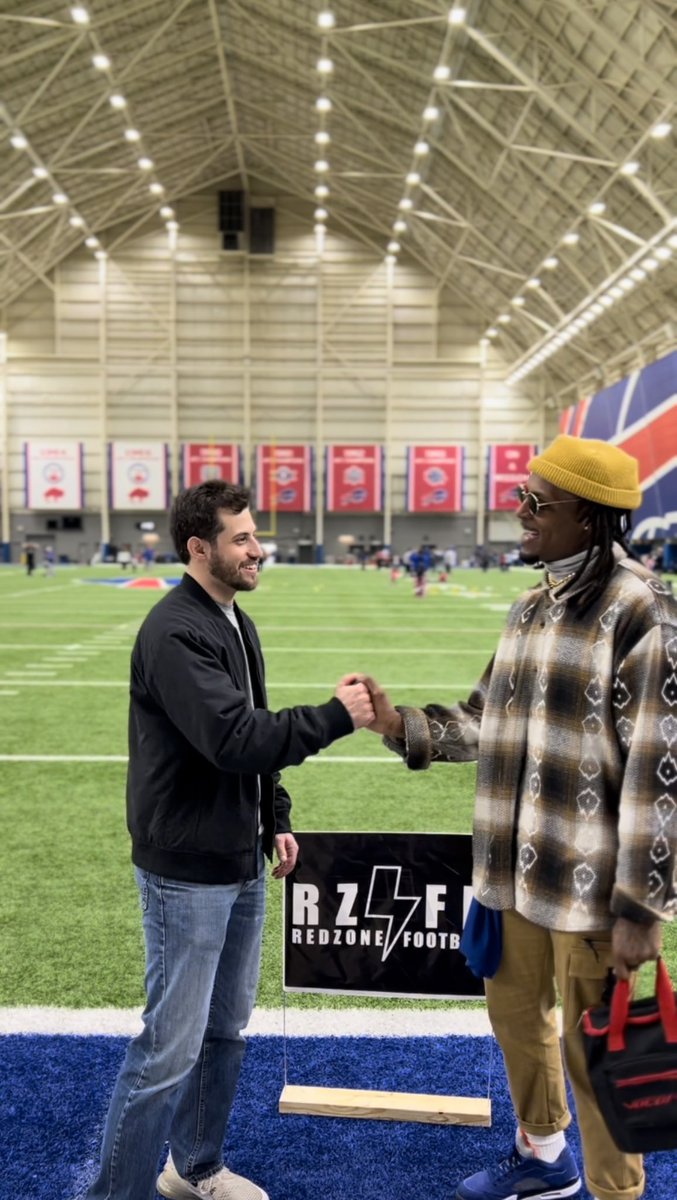 kevin_siracuse's tweet image. The first of hopefully many NFL interviews! Appreciate you @StevieJohnson13 🤝

#HandleBizHaveFun | #BillsMafia