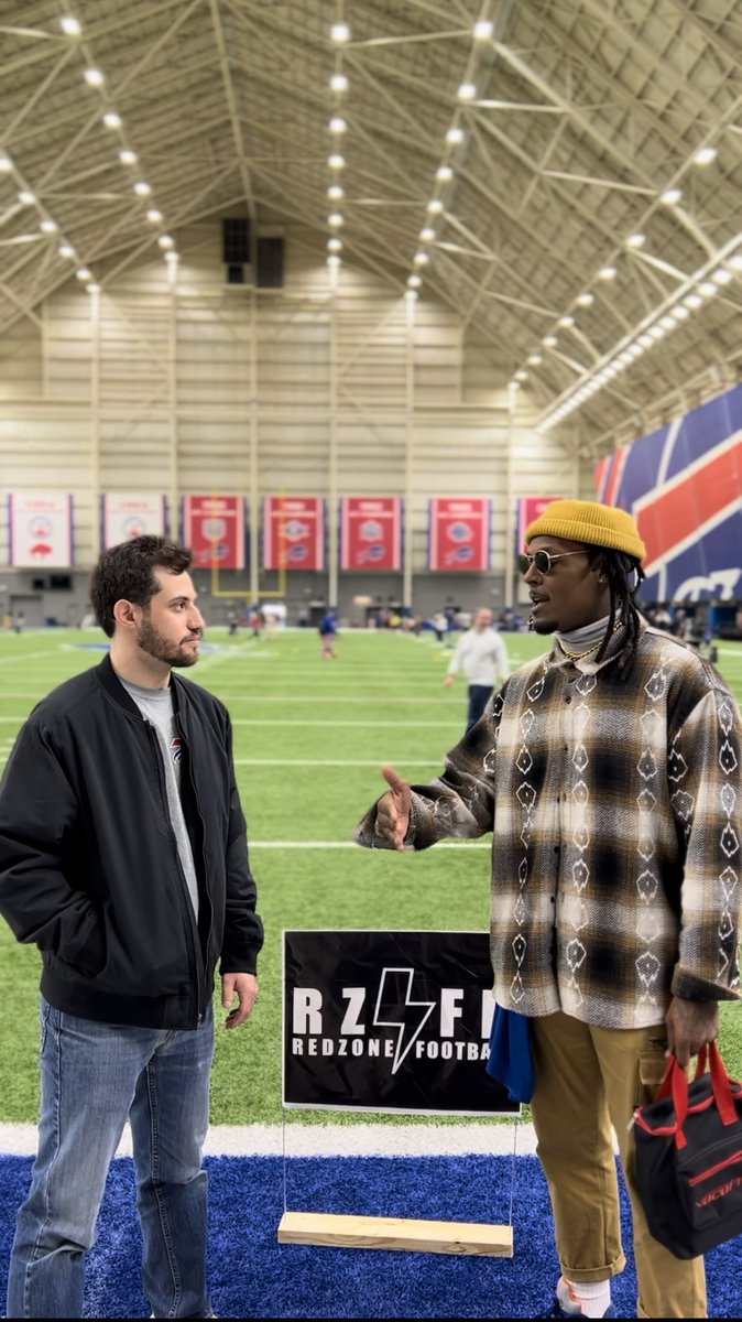 kevin_siracuse's tweet image. The first of hopefully many NFL interviews! Appreciate you @StevieJohnson13 🤝

#HandleBizHaveFun | #BillsMafia