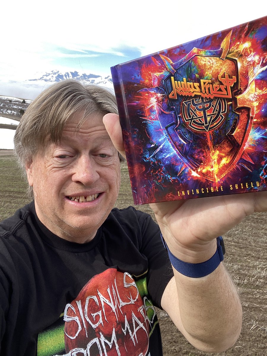 Had to drive to Utah to find a Target where we could get the Deluxe Edition of Invincible Shield @judaspriest Now we need to start playing tracks from this smoking slab of metal! We’ll start this hour with Devil in Disguise which is the favorite of Victor @SignalsFromMars