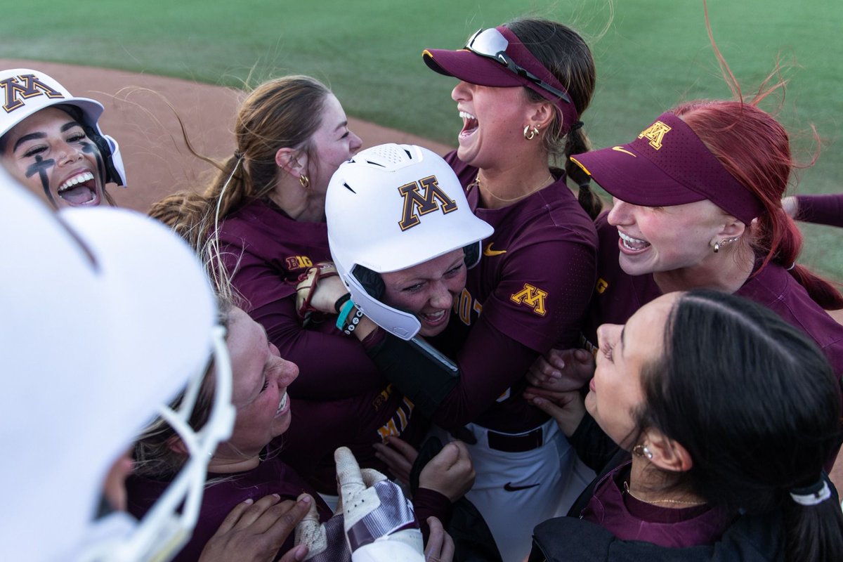 Minnesota’s offense explodes for two walk-offs. To say the @GopherSoftball and Ohio State played an entertaining doubleheader on Saturday probably doesn’t do it justice. 🔗 d1sb.co/3xoPSu6