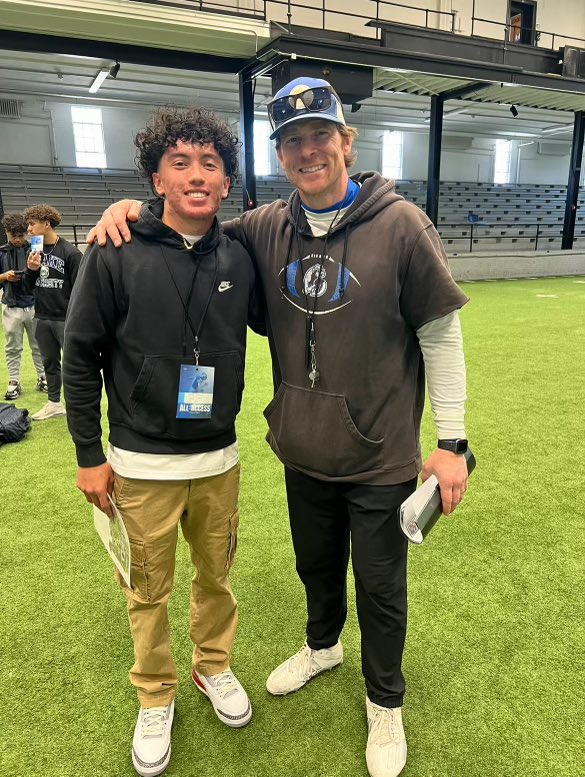 Marcus_Newman11's tweet photo. Had a great time at @DrakeBulldogsFB thank you coach @tstepsis for the opportunity.
@CoachMann90 @CChavezFB @CoachHovik https://t.co/6IVB4Ud3mB