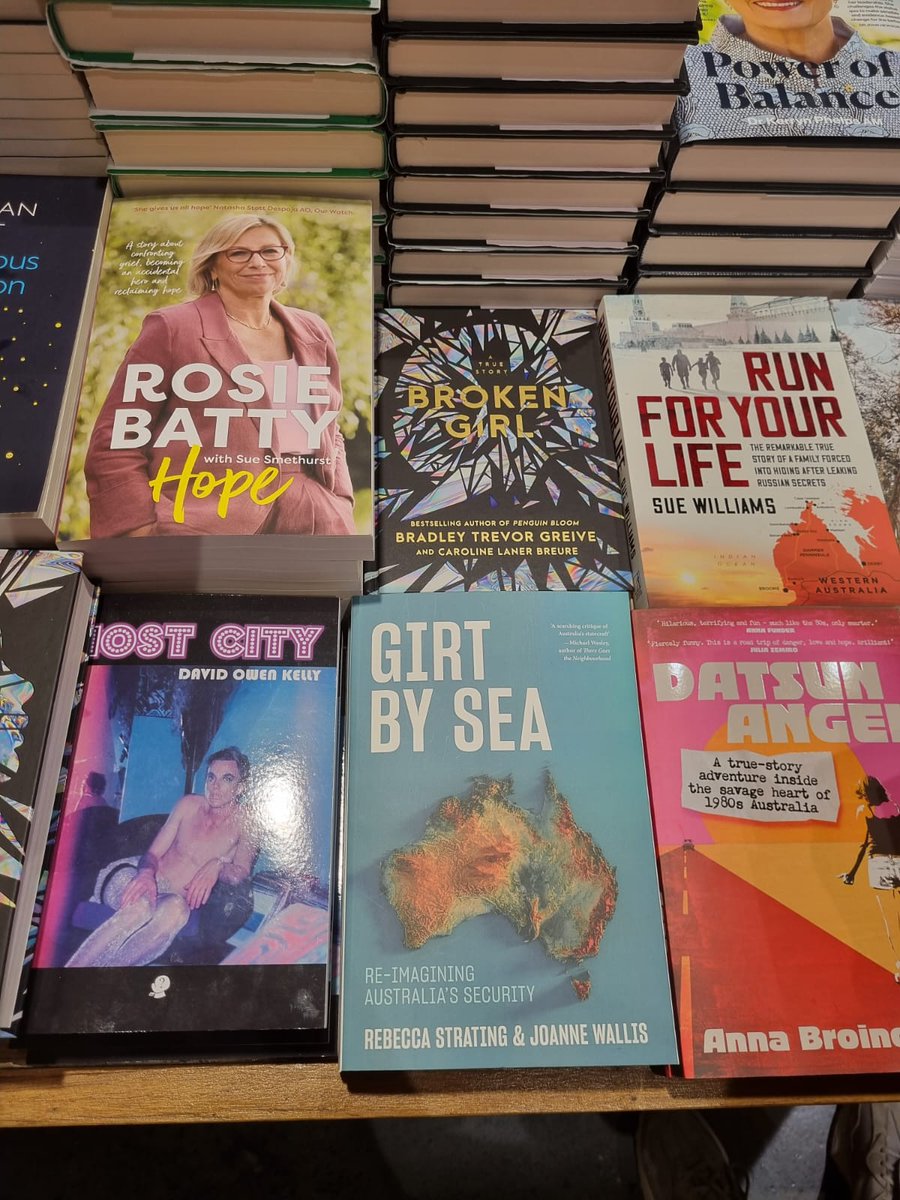 Very grateful to @MeRuwet for sending me this photo from a Gold Coast bookshop! @JoanneEWallis