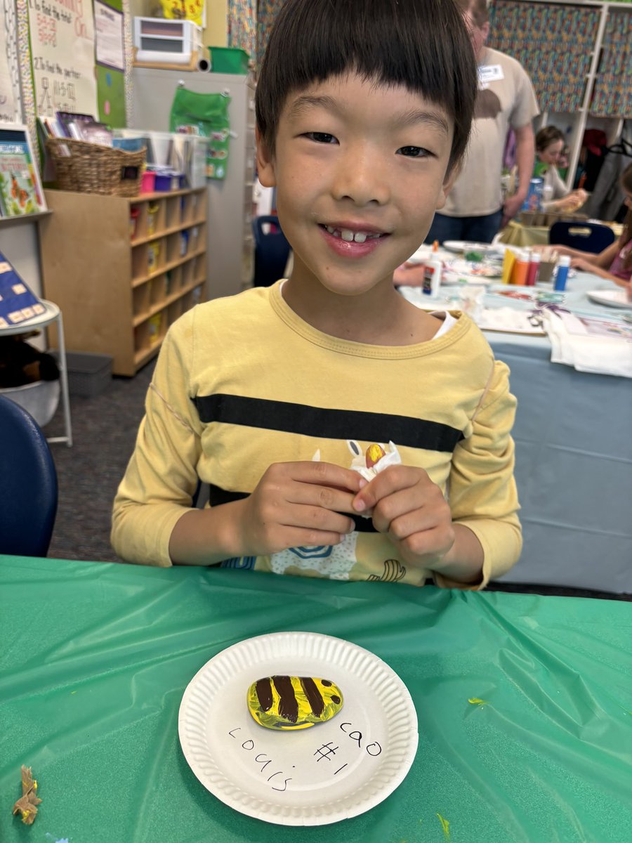 Miss Rogers' Second Grade Class tweet media