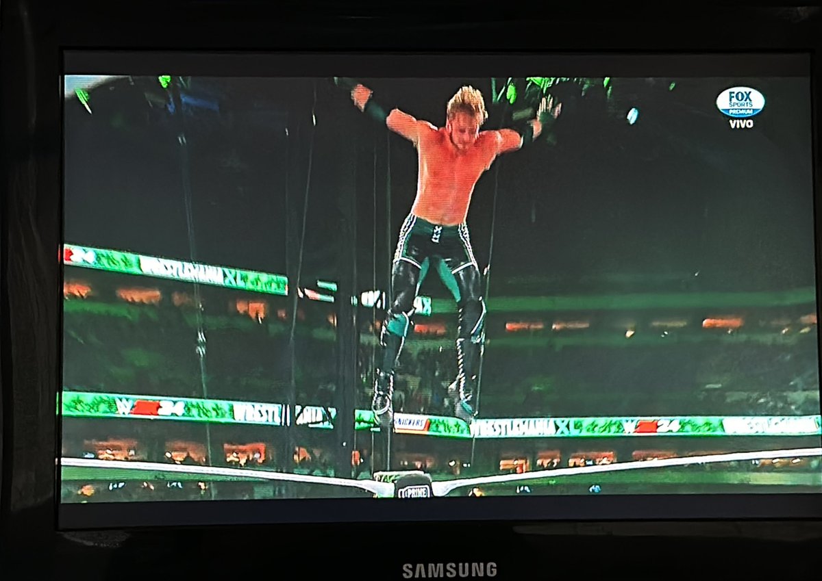 Será el sereno, pero #LoganPaul es muy bueno arriba del ring de #WWE 👍🏻 #WrestleMania 🔥