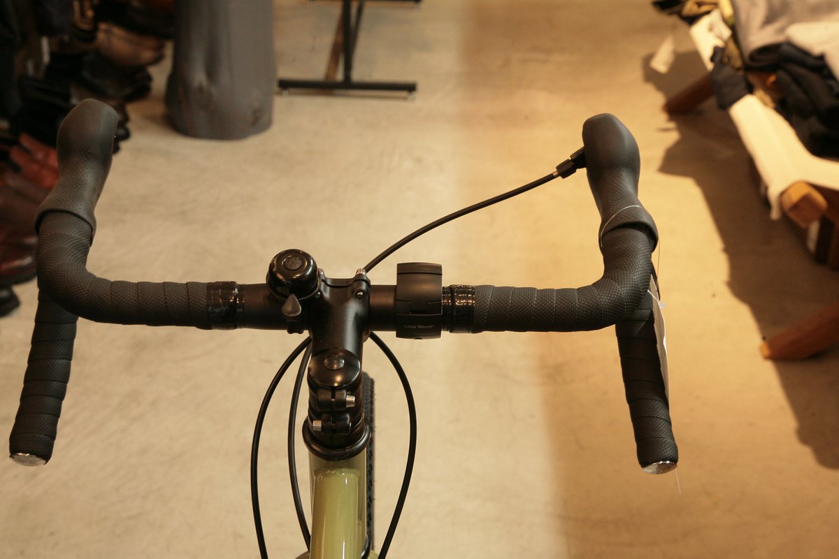 geektrade_jp's tweet image. MIYATA Freedom Plus クリアブラック
×
LOOP MOUNT Twist ブラック

グラベルロードのフリーダムプラス、細身のクロモリフレームだからこそ、シンプルなデザインでコンパクトなサイズのループマウントツイストがよくマッチします。

ご提供元：circle cycle 様
#loopmount #miyata
