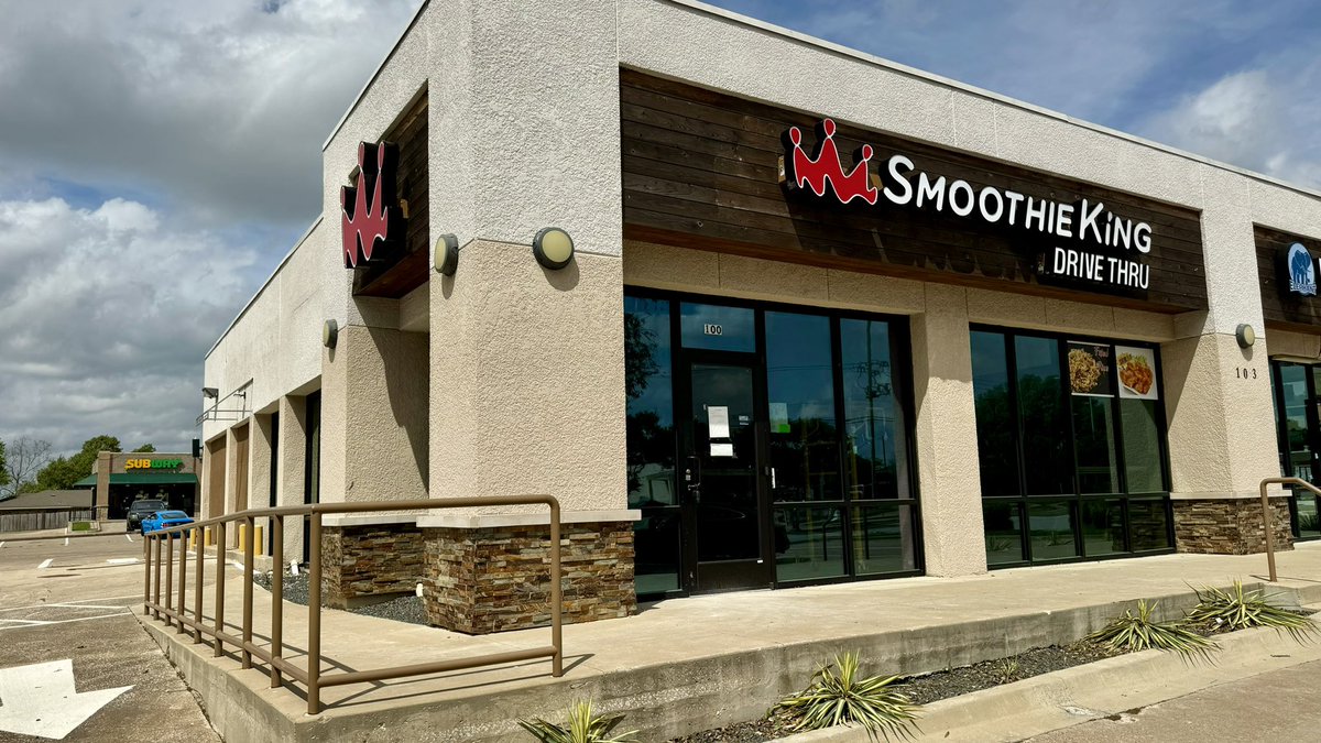 iamskylerb's tweet image. I will be opening my 3rd Smoothie King this summer‼️ 

This one is special since it’s in my home town, Duncanville, TX. 

3 stores down 25 more to go. 🥤🥤🥤