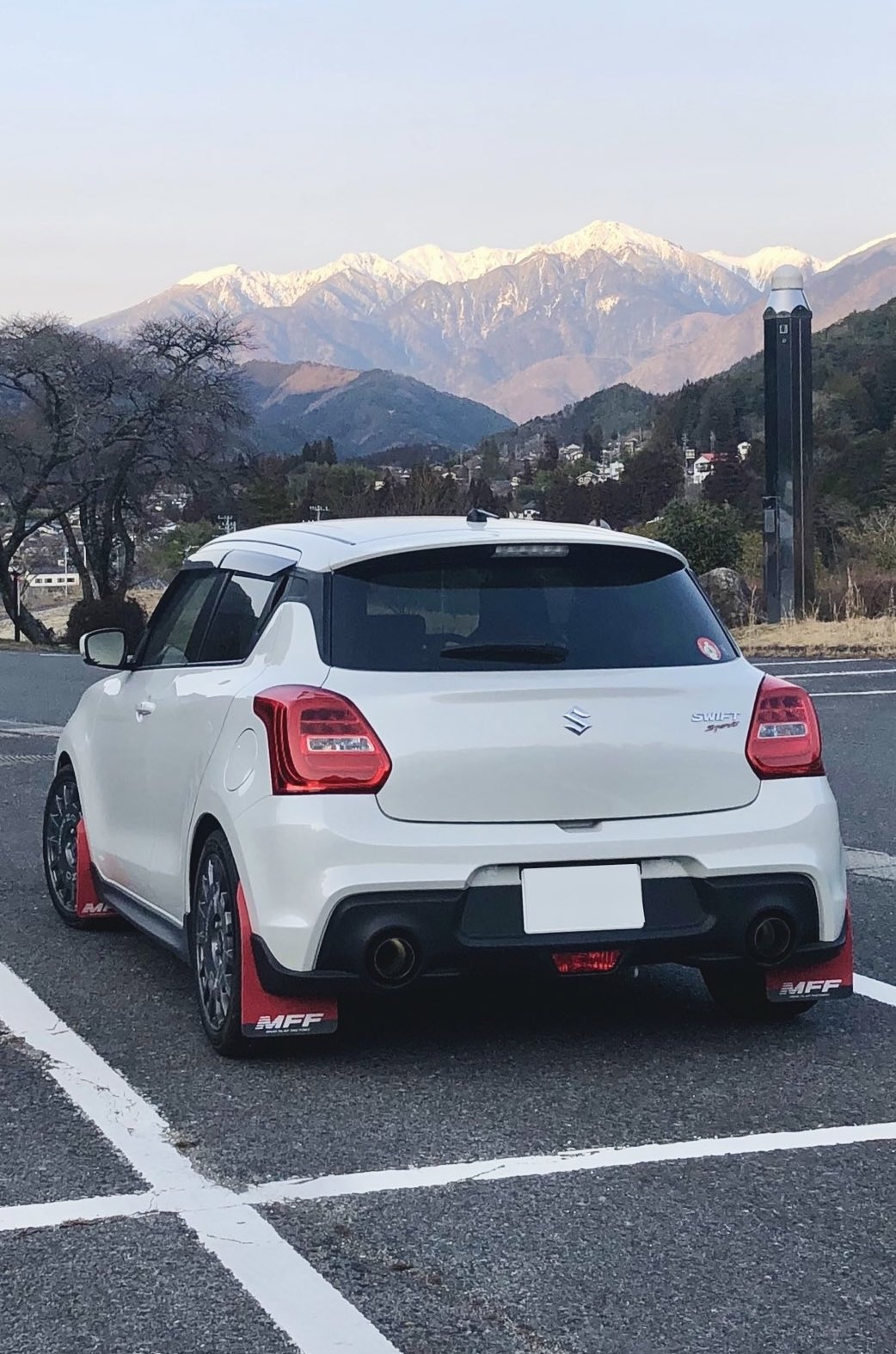 スイフトスポーツ zc33s マッドフラップ 泥除け ホワイト