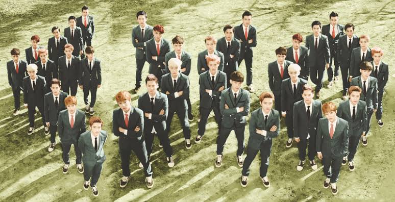 sehuniebell's tweet photo. Pertama liat EXO pas di foto ini kukira mereka emang sebanyak itu wkwk,Tapi ternyata mereka take foto 3x buat dapetin tulisan E X O
EXO 12TH ANNIVERSARY
#12th_Spring_With_EXO
#μ°λ¦¬λ€μ_μμννΌν°ν¬_μμ
#Our_Eternal_PeterPan_EXO
#WithEXOForLife
#12YearsWithEXO
@weareoneEXO #EXO https://t.co/bqxwH06NTa