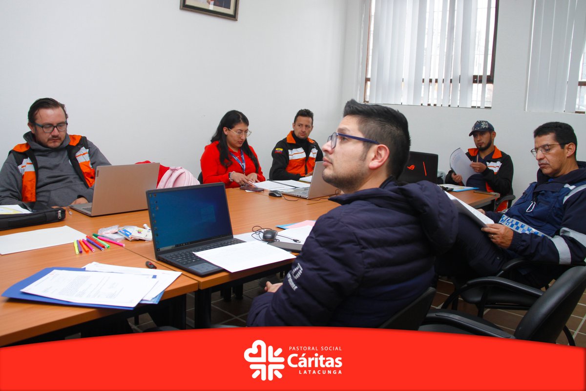 ¡Iniciamos proyecto 'Comunidades preparadas y fortalecidas en Gestión de Riesgos' con charla sobre Guía de Gestión de Riesgo de Desastres Liderada por la Comunidad! ¡Paso más hacia comunidades seguras en Pujilí y Latacunga! #GestiónDeRiesgos #CatholicReliefServices 🛡️🤝